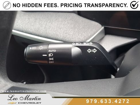 Used 2025 Nissan Kicks SV FWD image 27