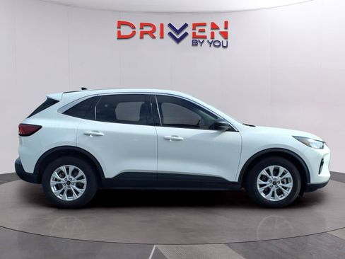 Used 2023 Ford Escape Active FWD image 8