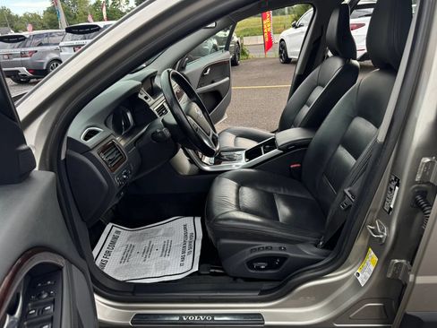 Used 2015 Volvo XC70 3.2 Premier AWD/4WD image 11