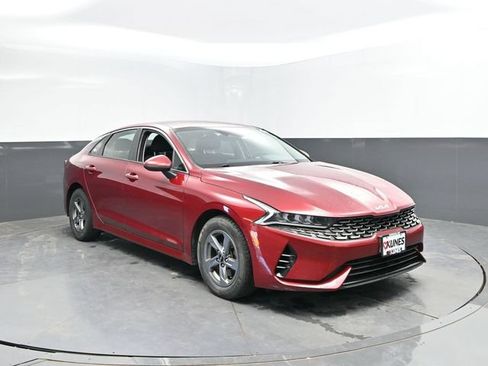 Used 2023 Kia K5 LXS FWD image 4