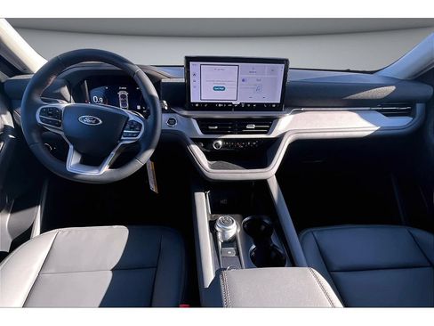 New 2026 Ford Explorer Active w/ Active Comfort Package AWD/4WD image 8