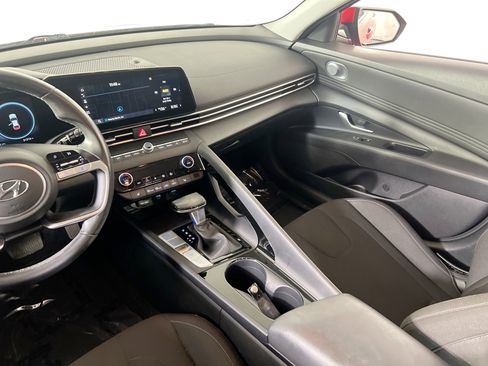 Used 2023 Hyundai Elantra SEL w/ Convenience Package FWD image 23