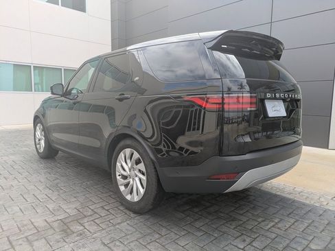 Certified 2025 Land Rover Discovery S image 7