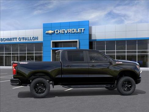New 2026 Chevrolet Silverado 1500 Custom Trail Boss w/ LPO, Dark Essentials Package AWD/4WD image 5