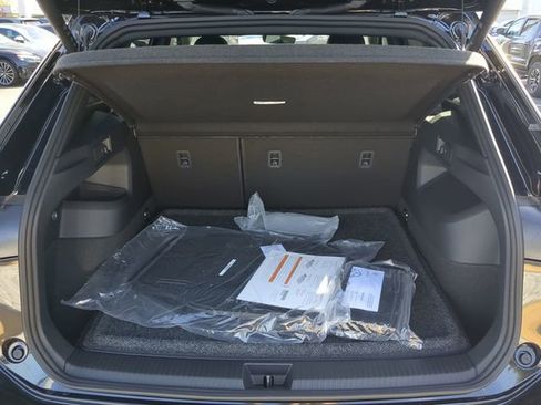 New 2026 Volkswagen Tiguan SEL R-Line AWD/4WD image 9