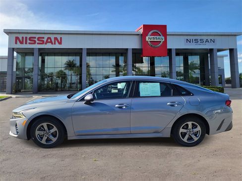 Used 2023 Kia K5 LXS image 7