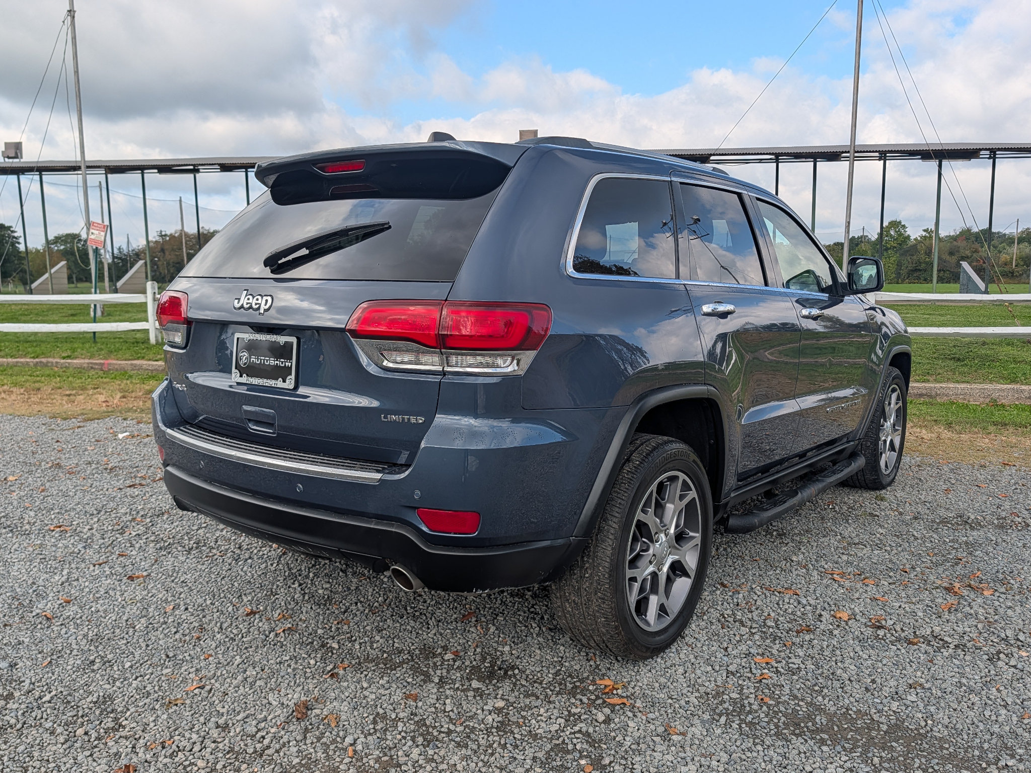 Used 2021 Jeep Grand Cherokee Limited AWD/4WD image 5