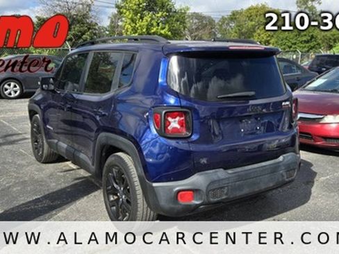 Used 2017 Jeep Renegade Altitude FWD image 3