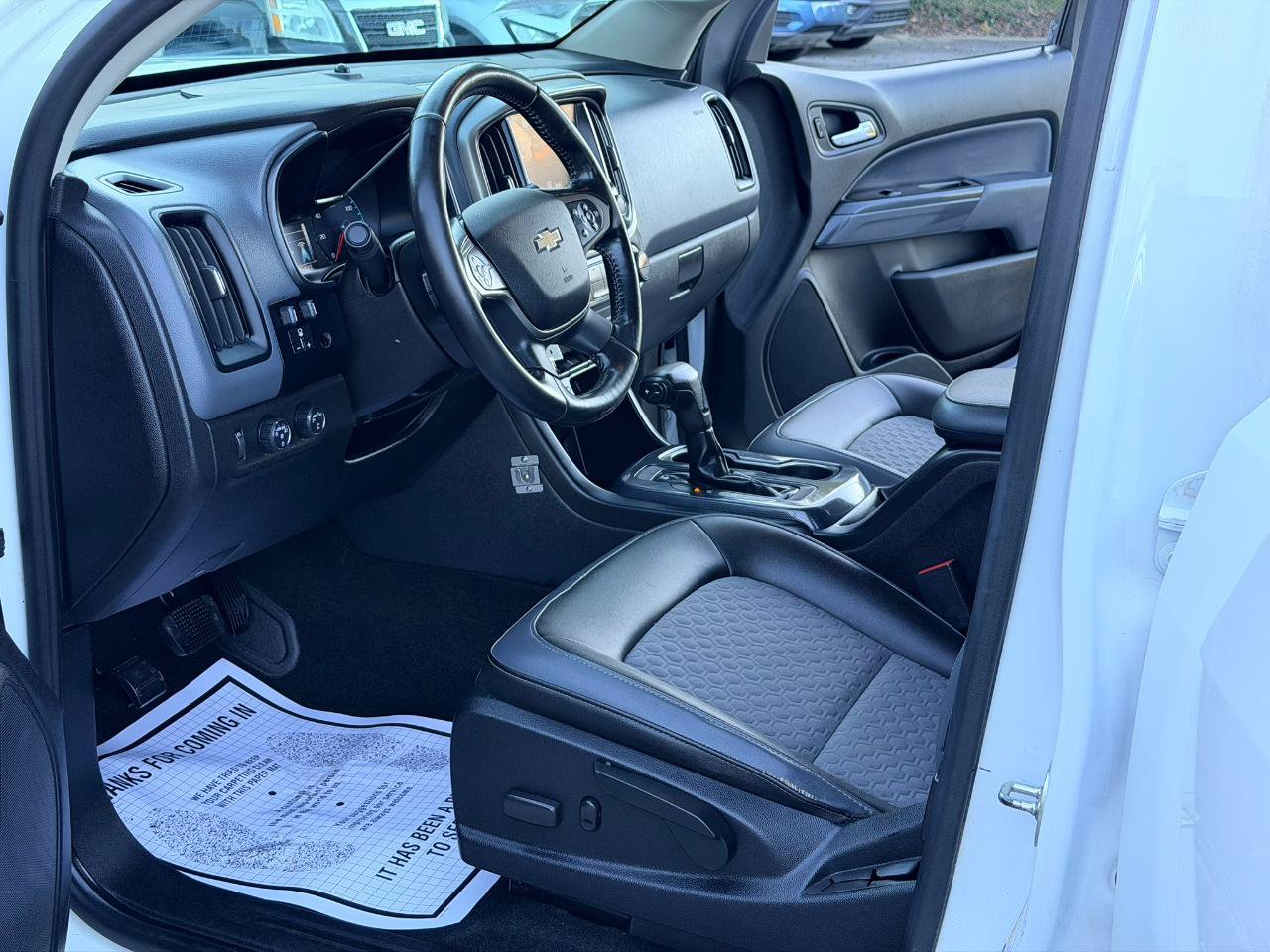 Used 2018 Chevrolet Colorado Z71 AWD/4WD image 12
