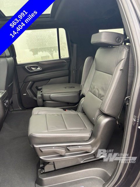 Used 2024 Chevrolet Suburban Z71 w/ Luxury Package AWD/4WD image 32