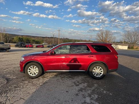 Used 2021 Dodge Durango SXT image 4