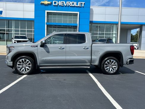 Used 2025 GMC Sierra 1500 Denali w/ Denali Reserve Package image 2