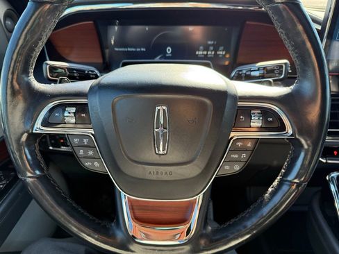 Used 2022 Lincoln Navigator Reserve w/ Equipment Group 201A image 33
