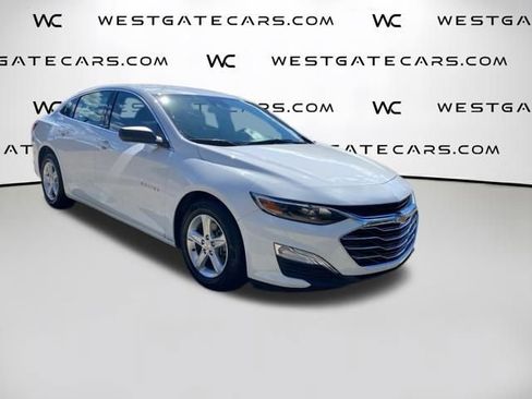 Used 2023 Chevrolet Malibu LS image 4