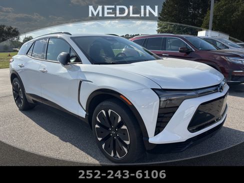 Used 2024 Chevrolet Blazer EV RS RWD image 1