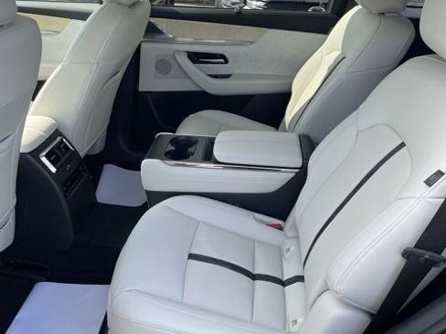 Used 2024 MAZDA CX-90 3.3 Turbo S w/ Premium Plus image 11