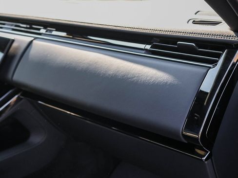 New 2026 Land Rover Range Rover Sport Dynamic SE AWD/4WD image 18