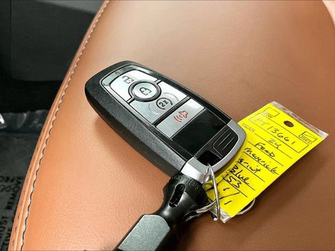 Certified 2024 Ford Maverick Lariat FWD image 11