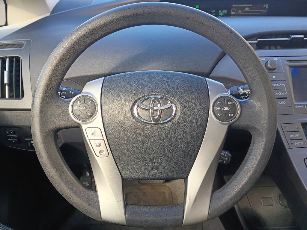 Used 2013 Toyota Prius Three w/ Solar Roof Pkg FWD image 25