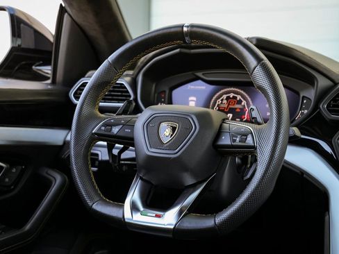 Used 2019 Lamborghini Urus image 37