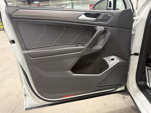 Used 2022 Volkswagen Tiguan SEL R-Line image 26