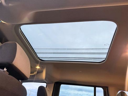 Used 2015 Ford Transit Connect XLT FWD image 27