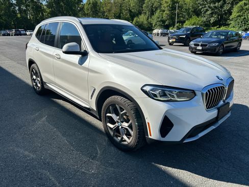 Used 2024 BMW X3 xDrive30i w/ Premium Package w/ZPA AWD/4WD image 11