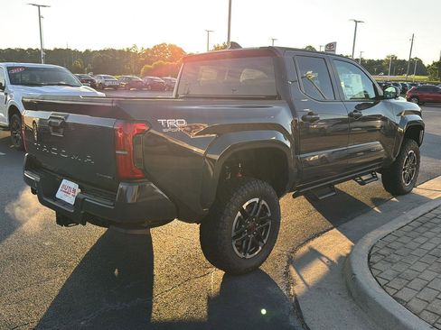 New 2025 Toyota Tacoma TRD Sport image 5