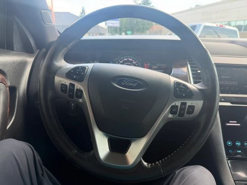 Used 2018 Ford Taurus Limited FWD image 21