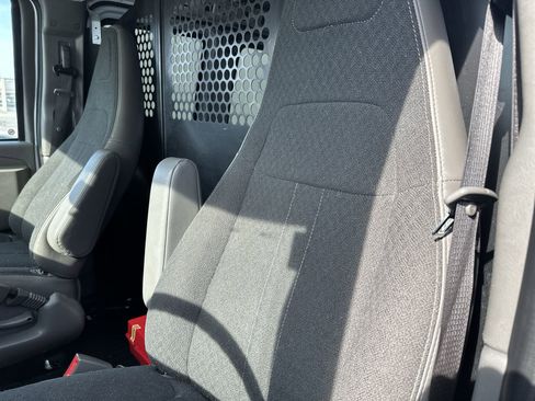 Used 2024 GMC Savana 2500 w/ Driver Convenience Package image 11