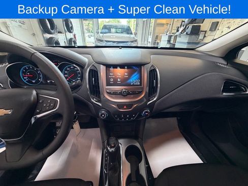 Used 2016 Chevrolet Cruze LT FWD image 13