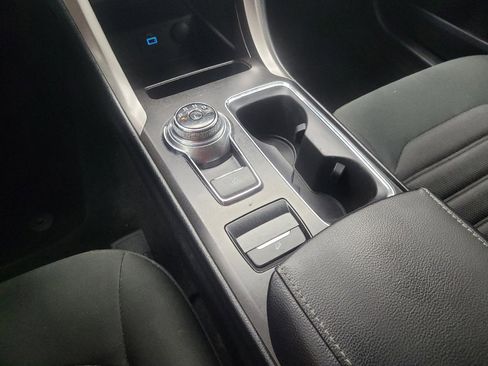 Used 2018 Ford Fusion SE FWD image 26