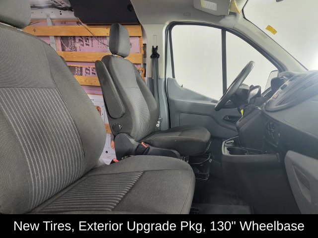 Used 2017 Ford Transit 250 130 Low Roof w/ Exterior Upgrade Package RWD image 16