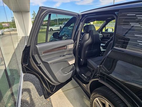 Used 2026 Cadillac Vistiq Sport AWD/4WD image 16