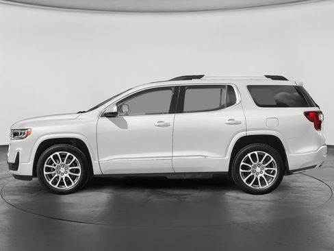 Used 2023 GMC Acadia Denali FWD image 3