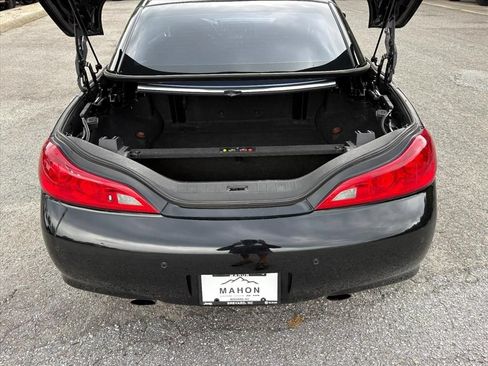 Used 2015 INFINITI Q60 Convertible w/ Premium Package RWD image 23