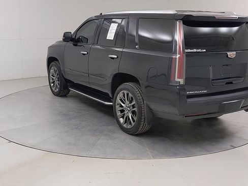 Used 2019 Cadillac Escalade Premium Luxury w/ Escalade Sport Edition AWD/4WD image 18