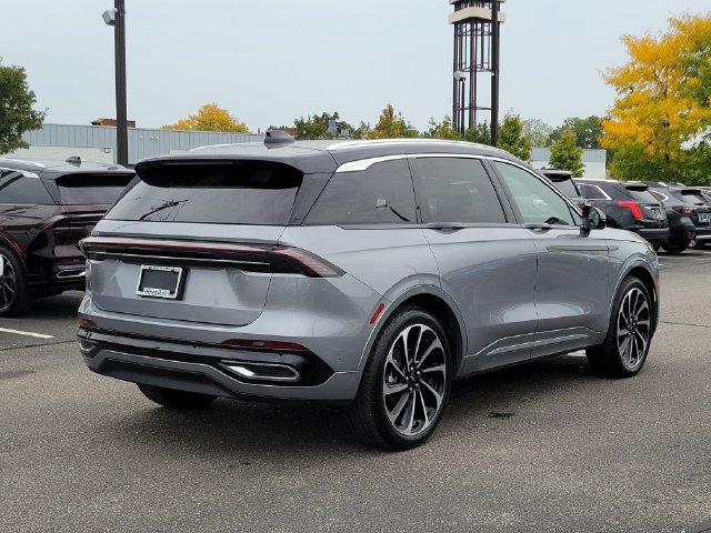 Used 2024 Lincoln Nautilus Black Label AWD/4WD image 4