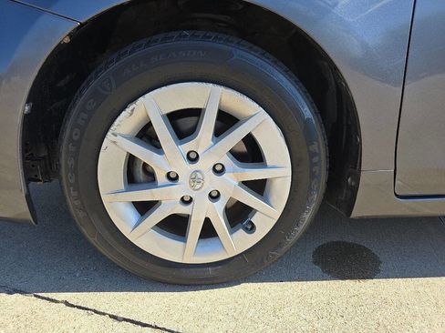 Used 2012 Toyota Prius V Three image 21