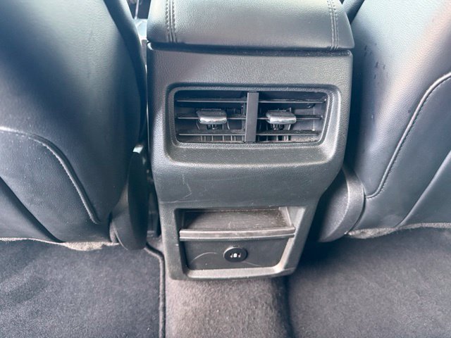 Used 2024 Ford Edge SEL AWD/4WD image 13