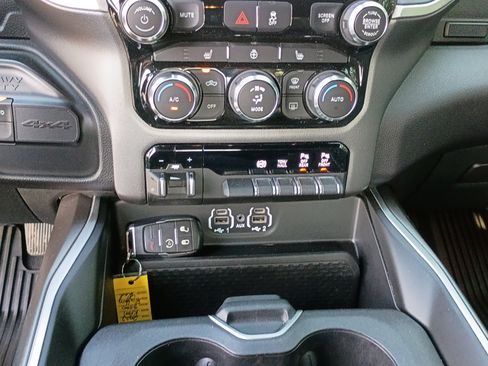 Used 2022 RAM 3500 Big Horn w/ Level A Equipment Group AWD/4WD image 25