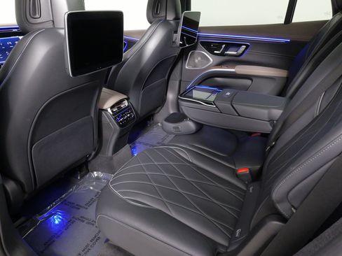 Used 2023 Mercedes-Benz EQS 580 4MATIC SUV image 38