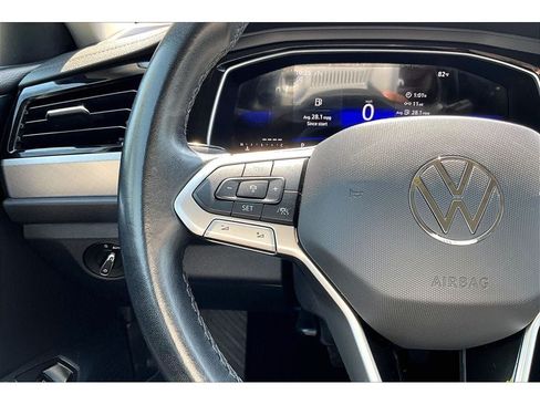 Used 2024 Volkswagen Jetta SE FWD image 20