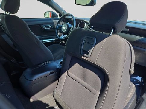 Used 2019 Ford Mustang Coupe RWD image 30
