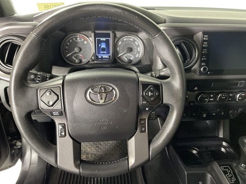 Used 2021 Toyota Tacoma TRD Off-Road image 21