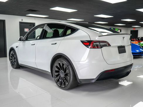 Used 2020 Tesla Model Y Long Range AWD/4WD image 3