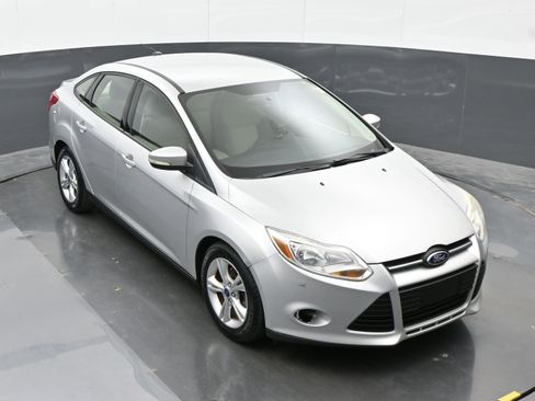 Used 2013 Ford Focus SE FWD image 32