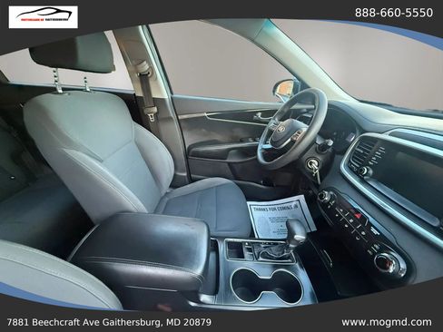 Used 2020 Kia Sorento FWD V6 image 18