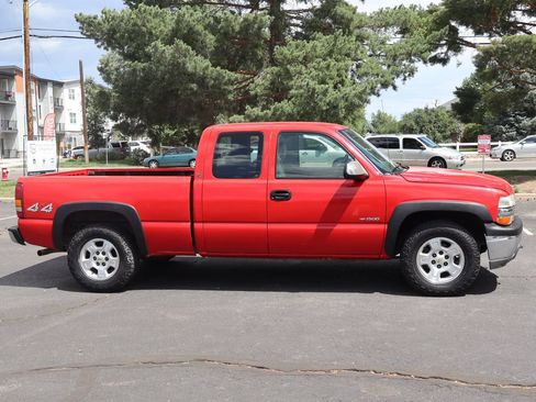 Used 2002 Chevrolet Silverado 1500 4x4 Extended Cab w/ Heavy Duty Suspension Pkg image 3