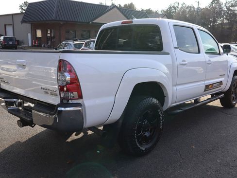 Used 2014 Toyota Tacoma PreRunner w/ SR5 Package image 6